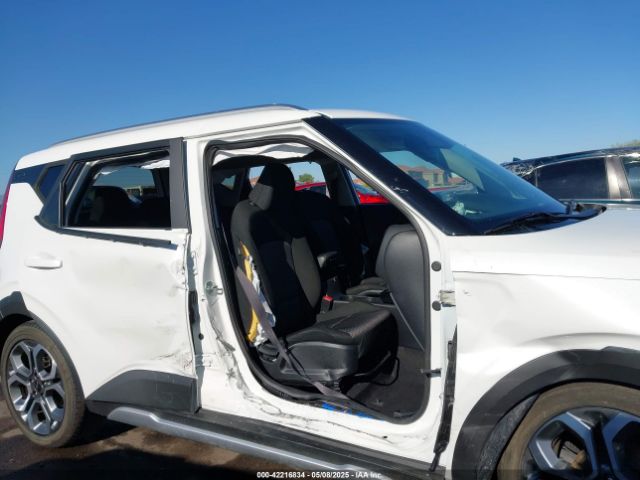 KNDJ23AU7N7163695 KIA Soul X-line