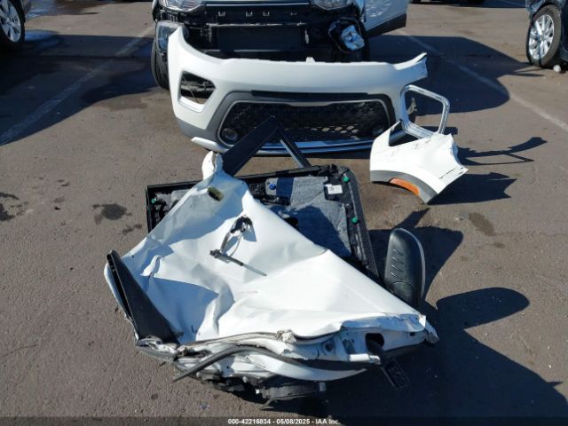 KNDJ23AU7N7163695 KIA Soul X-line