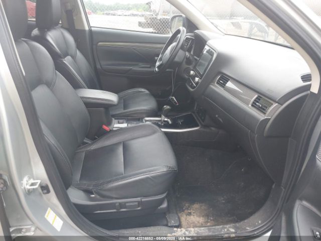2020 MITSUBISHI OUTLANDER JA4AD3A30LZ021489 Photo 4