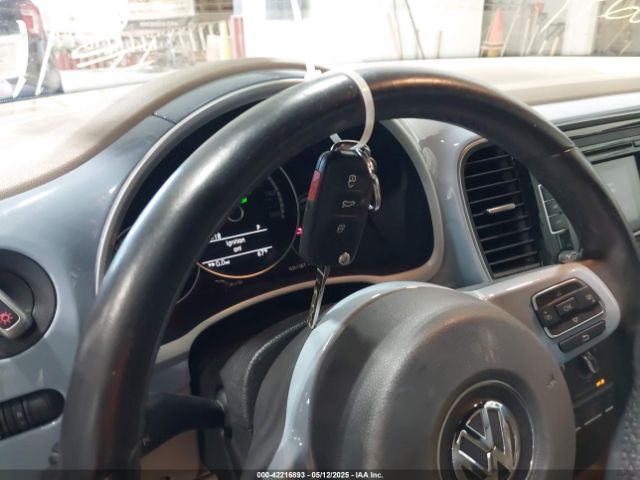 3VW517AT3FM810598 Volkswagen Beetle 1.8t