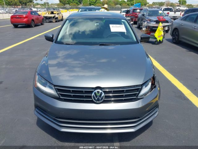 3VW2B7AJ7JM261916 Volkswagen Jetta 1.4t S