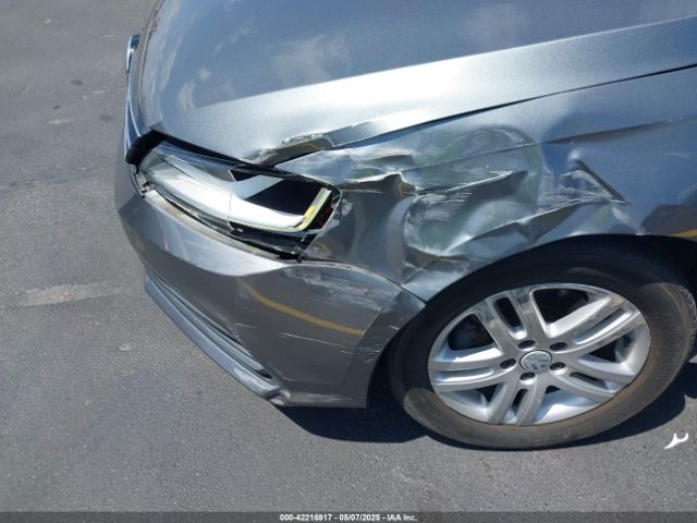 3VW2B7AJ7JM261916 Volkswagen Jetta 1.4t S