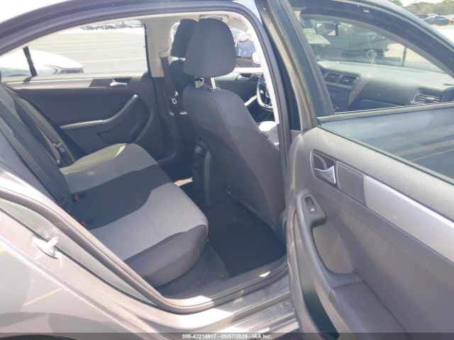 3VW2B7AJ7JM261916 Volkswagen Jetta 1.4t S