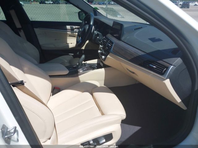 2019 BMW 530I WBAJA5C5XKWW33575 Photo 4