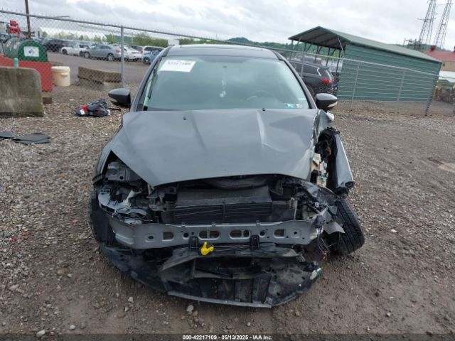 1FADP3H27JL209925 Ford FOCUS SEL