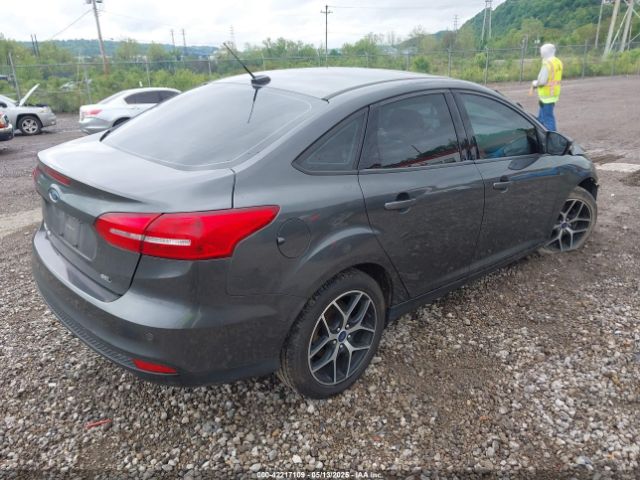 1FADP3H27JL209925 Ford FOCUS SEL