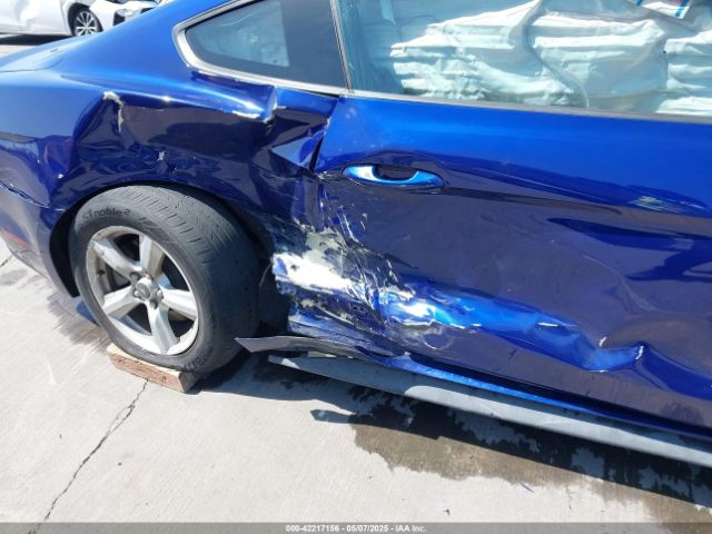 1FA6P8AM3G5303945 Ford Mustang V6