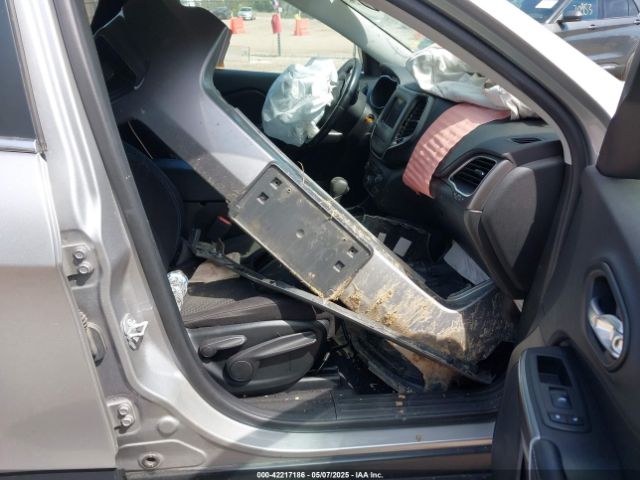 1C4PJLCX6KD341050 Jeep 2019