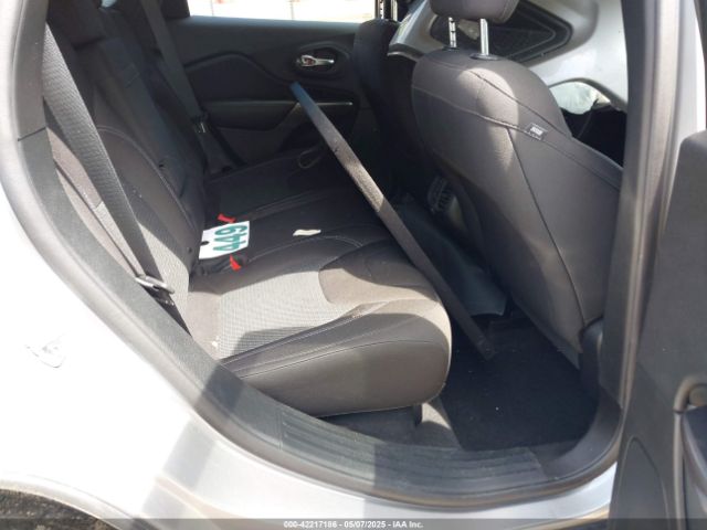 1C4PJLCX6KD341050 Jeep 2019