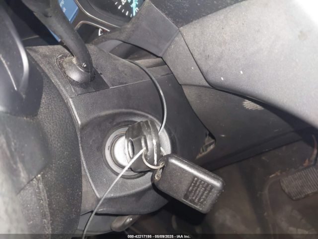 1FMCU9G95EUE19998 Ford ESCAPE SE