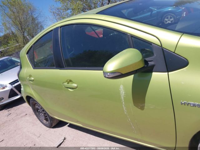JTDKDTB30G1130211 Toyota Prius C Two