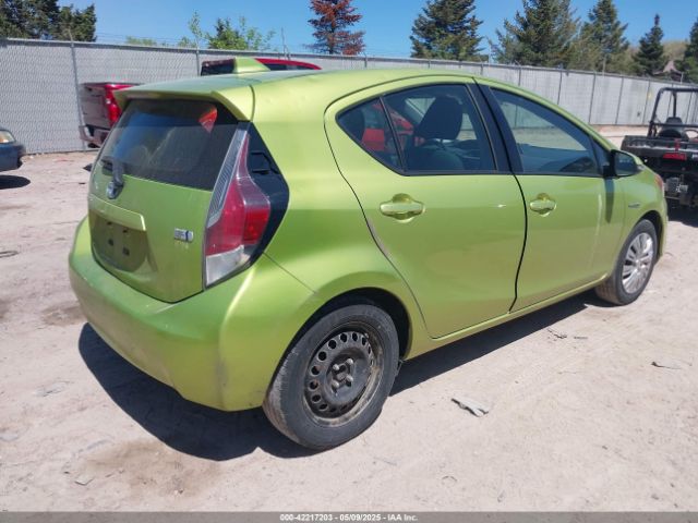JTDKDTB30G1130211 Toyota Prius C Two