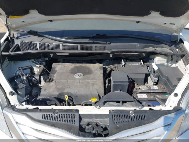 5TDDK3DC2ES089477 Toyota Sienna Xle/limited