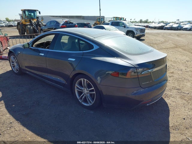 2015 TESLA MODEL S 5YJSA1H17FFP74930 Photo 2