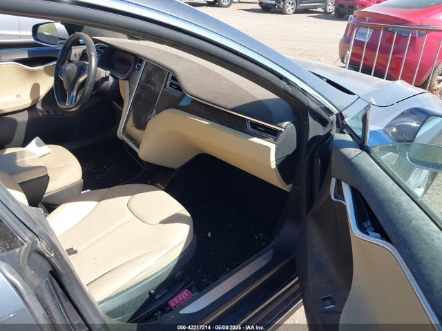 2015 TESLA MODEL S 5YJSA1H17FFP74930 Photo 4