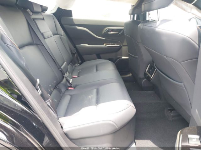 JTDACAAJ1S3007128 Toyota Crown Signia Xle