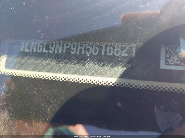 1LN6L9NP9H5616821 Lincoln Continental Reserve