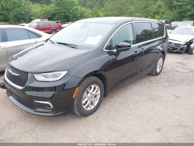 Chrysler Pacifica Touring L 2024 2C4RC1BG9RR162341 Image 2
