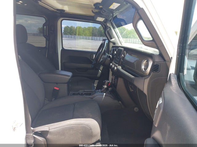 1C4HJXEN7KW535887 Jeep Wrangler Unlimited Sahara 4x4