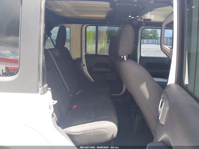 1C4HJXEN7KW535887 Jeep Wrangler Unlimited Sahara 4x4