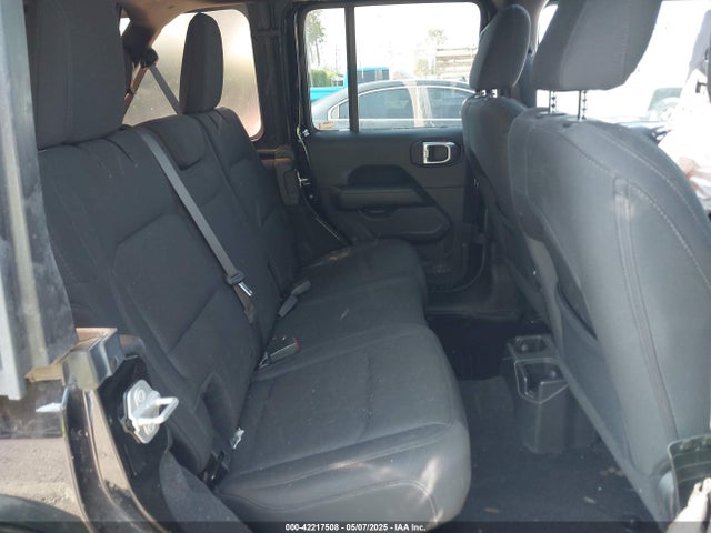 1C4HJXEN7JW328981 Jeep 2018