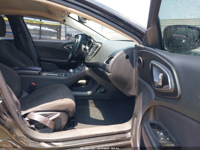 1C3CCCAB1FN670341 Chrysler 200 Limited