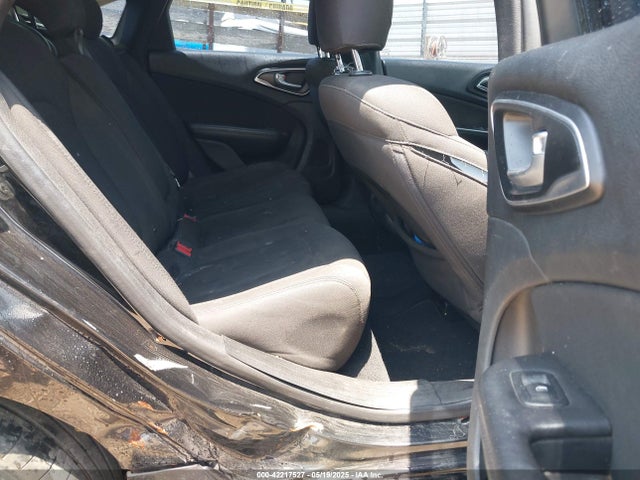 1C3CCCAB1FN670341 Chrysler 200 Limited
