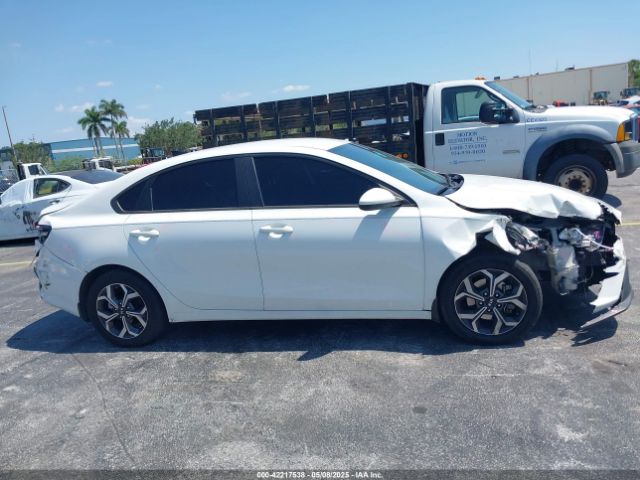 3KPF24AD4LE214109 KIA Forte Lxs