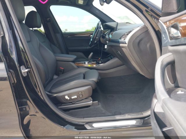 2019 BMW X3 5UXTR7C58KLR49721 Photo 4