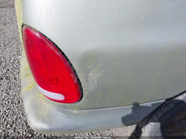 2000 CHRYSLER GRAND VOYAGER 1C4GJ44G8YB770649 Photo 5