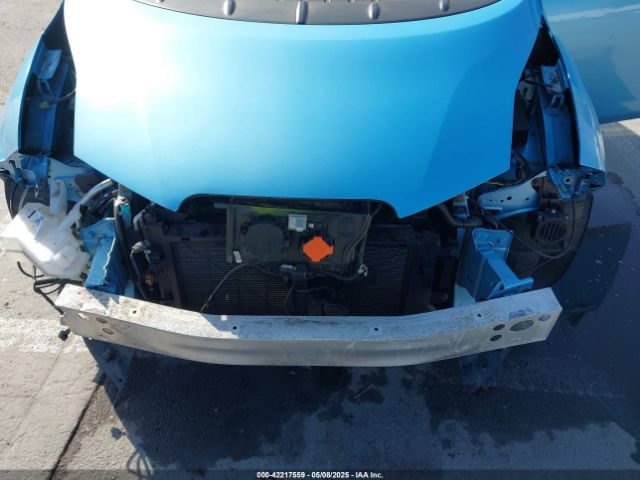 1N4AZ0CP6FC330483 Nissan LEAF SV