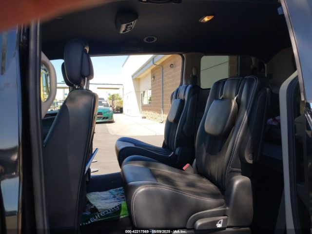 2C4RDGCG0KR785352 Dodge Grand Caravan Sxt