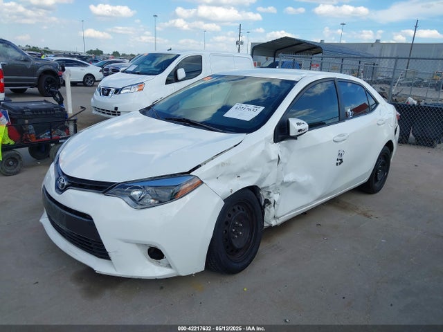 Toyota COROLLA LE 2015 5YFBURHE0FP223669 Image 2