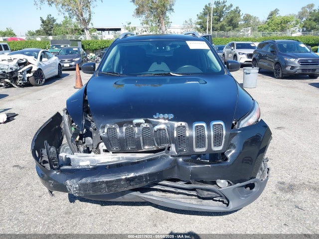 1C4PJMCB3HW605381 Jeep Cherokee Latitude 4x4
