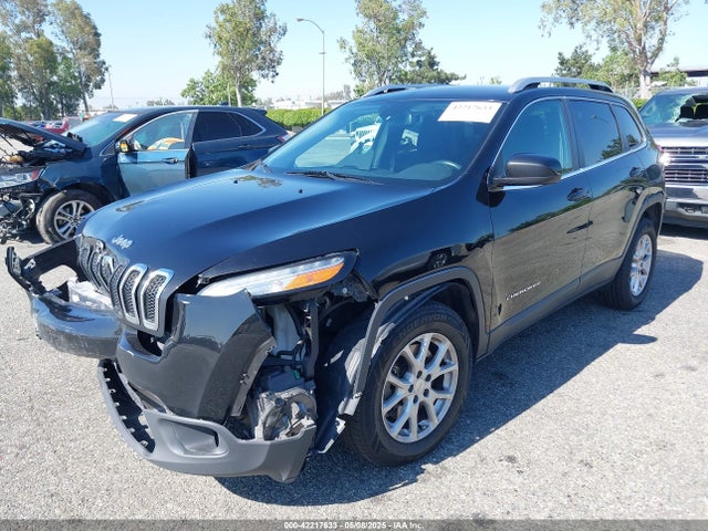 1C4PJMCB3HW605381 Jeep Cherokee Latitude 4x4