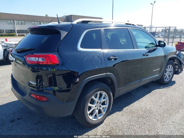 1C4PJMCB3HW605381 Jeep Cherokee Latitude 4x4