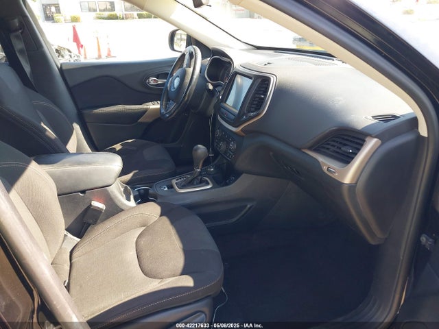 1C4PJMCB3HW605381 Jeep Cherokee Latitude 4x4