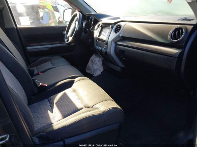 5TFDY5F10FX451582 Toyota Tundra Sr5 5.7l V8