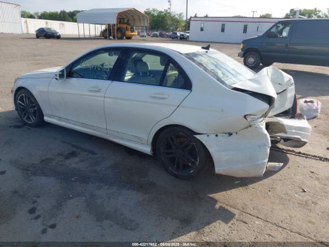 2012 MERCEDES-BENZ C 300 WDDGF8BB0CR198952 Photo 2
