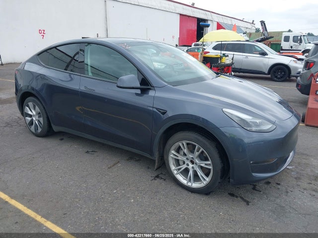 2023 TESLA MODEL Y 7SAYGDEE4PF806349 Photo 0