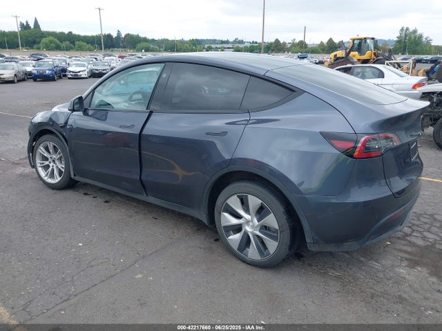2023 TESLA MODEL Y 7SAYGDEE4PF806349 Photo 2
