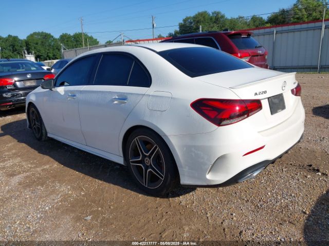 2020 MERCEDES-BENZ A 220 W1K3G4FBXLW045365 Photo 2