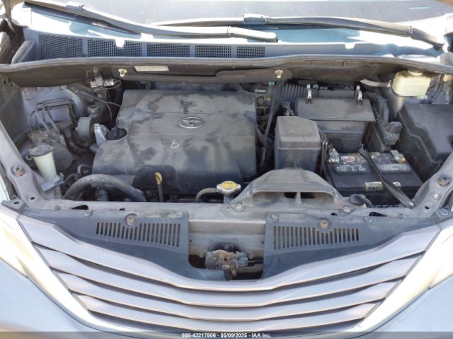 5TDKK3DC3FS569925 Toyota Sienna Le 8 Passenger