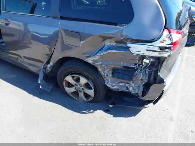 5TDKK3DC3FS569925 Toyota Sienna Le 8 Passenger