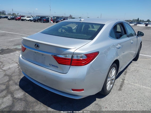 JTHBW1GG9E2040667 Lexus ES 300H