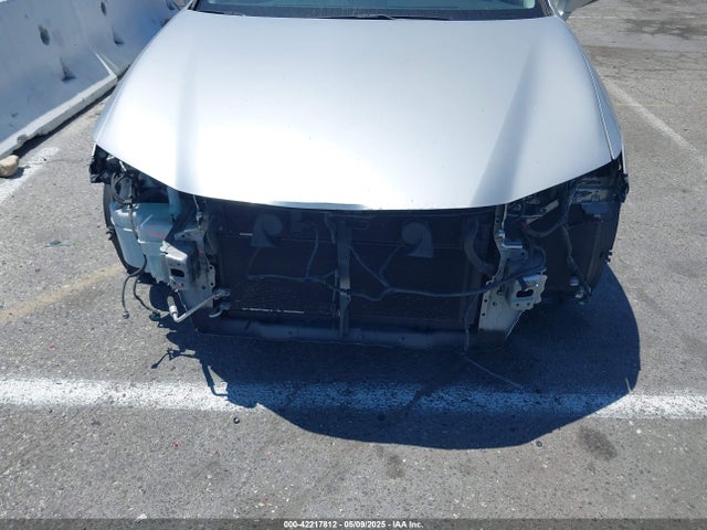 JTHBW1GG9E2040667 Lexus ES 300H
