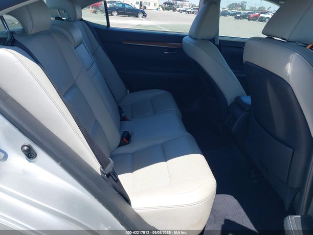 JTHBW1GG9E2040667 Lexus ES 300H