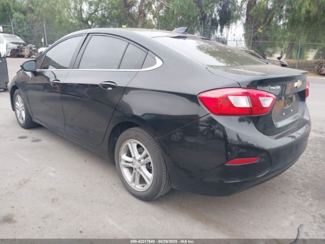 2018 CHEVROLET CRUZE 1G1BE5SM0J7139392 Photo 2