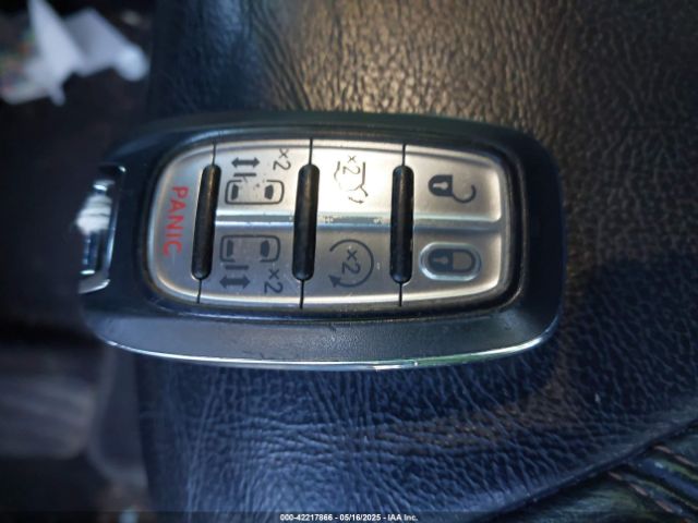 2019 CHRYSLER PACIFICA 2C4RC1BG1KR665917 Photo 10