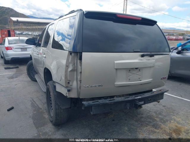 2013 GMC YUKON 1GKS1CE01DR133369 Photo 2
